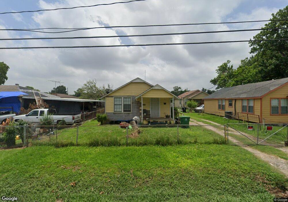 128 Van Molan St, Houston, TX 77022 - photo 1