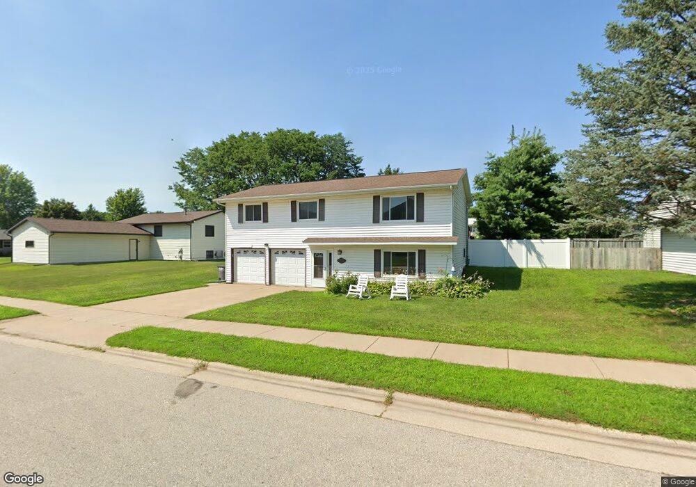 714 S 12th St, La Crescent, MN 55947 - photo 1