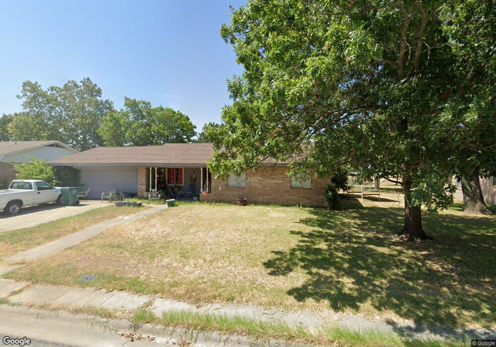 1906 College St, Gainesville, TX 76240 - photo 1