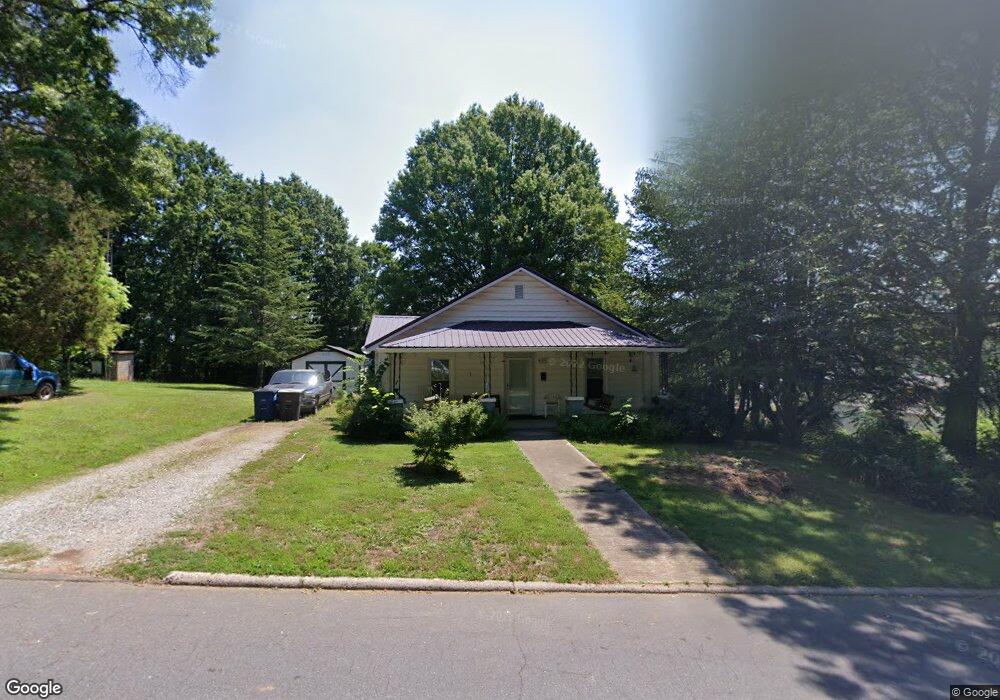 631 Highland Ave, Statesville, NC 28677 - photo 1