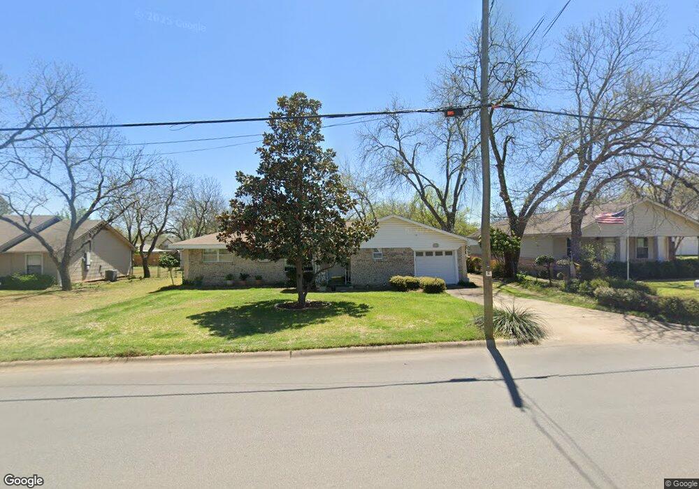513 Woodard Ave, Cleburne, TX 76033 - photo 1