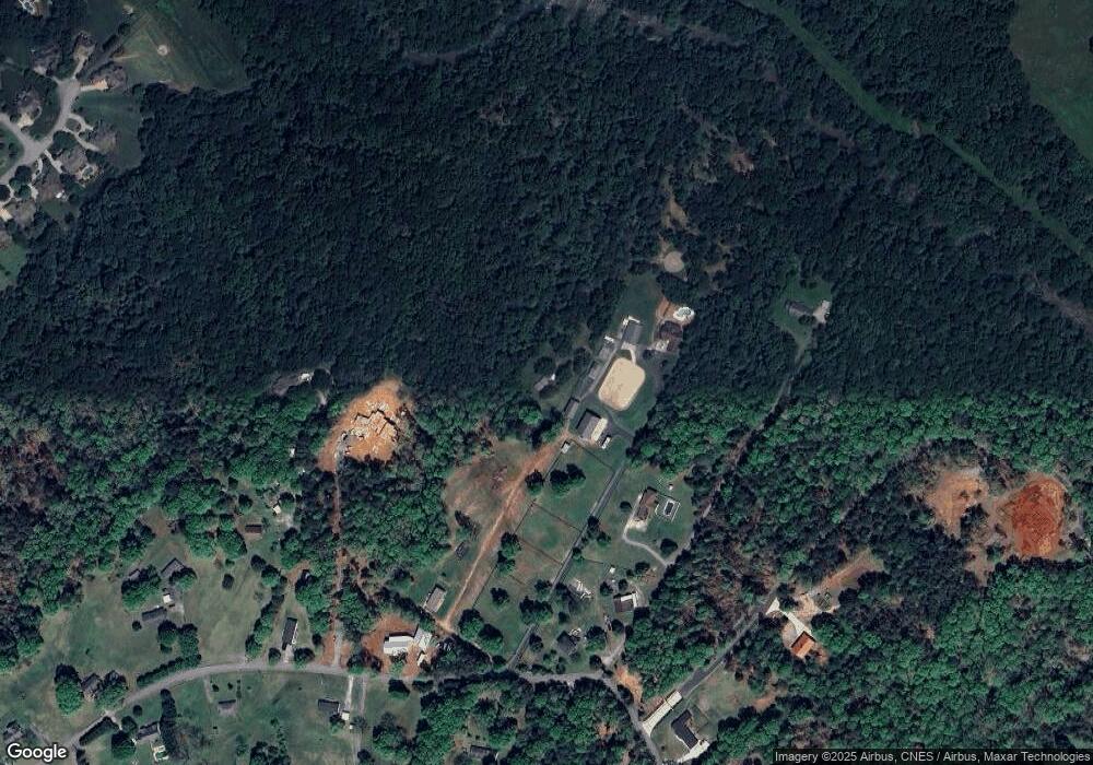 427 Circle Rd, Greer, SC 29651 - photo 1