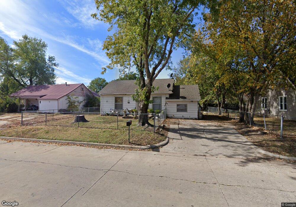 306 N Elliott St, Pryor, OK 74361 - photo 1