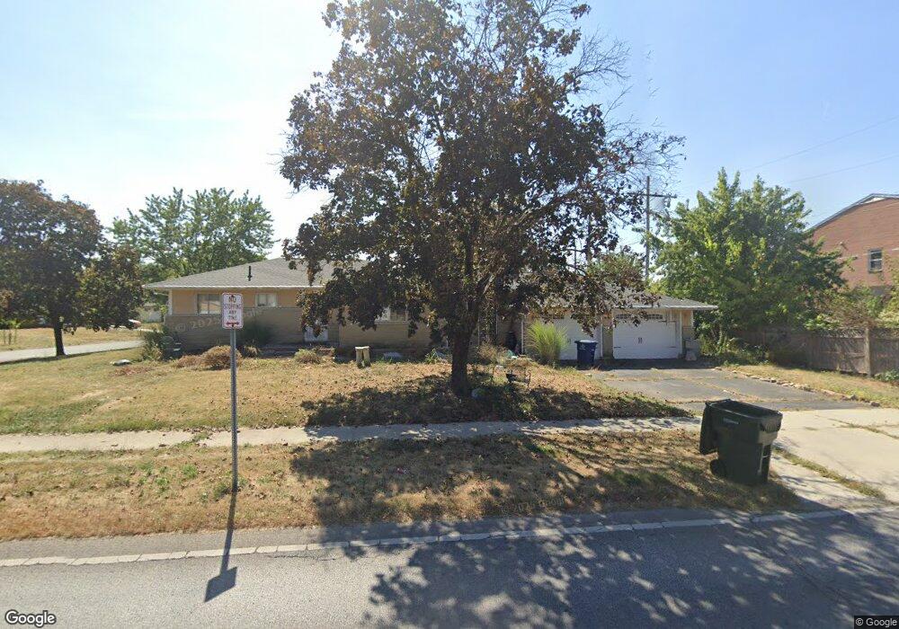 1591 Ferris Rd, Columbus, OH 43224 - photo 1