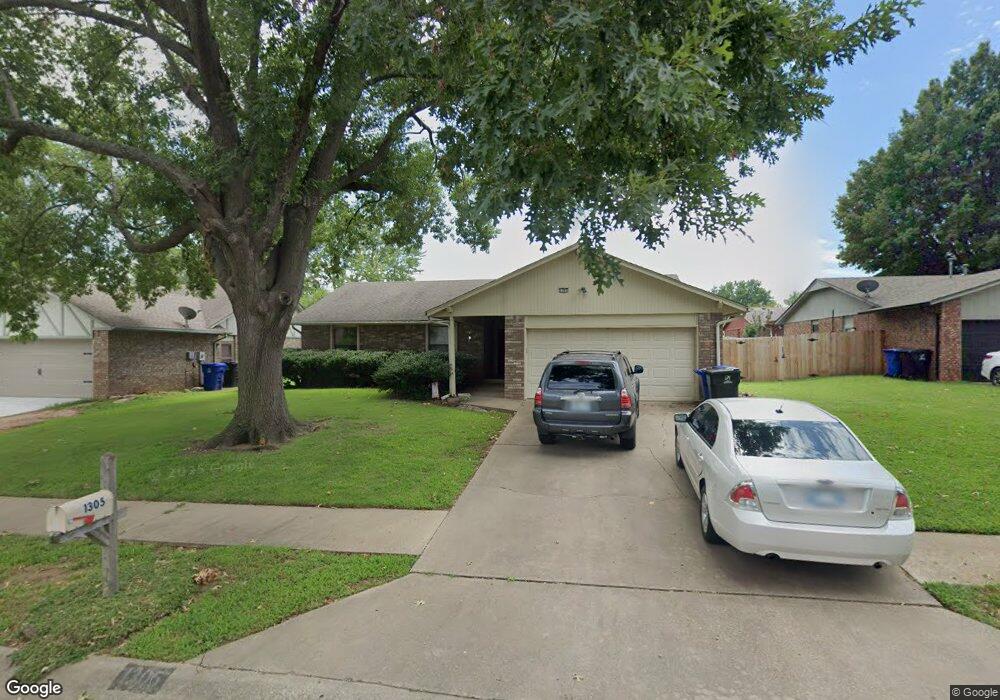 1305 W Keywest St, Broken Arrow, OK 74011 - photo 1