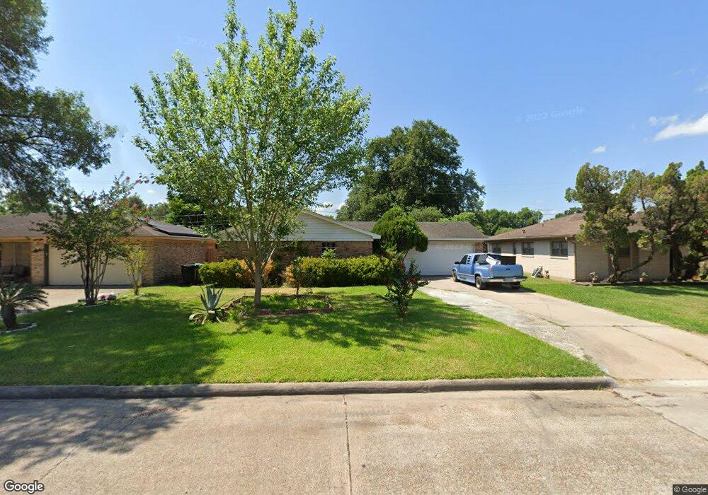 915 Helms Rd, Houston, TX 77088 - photo 1