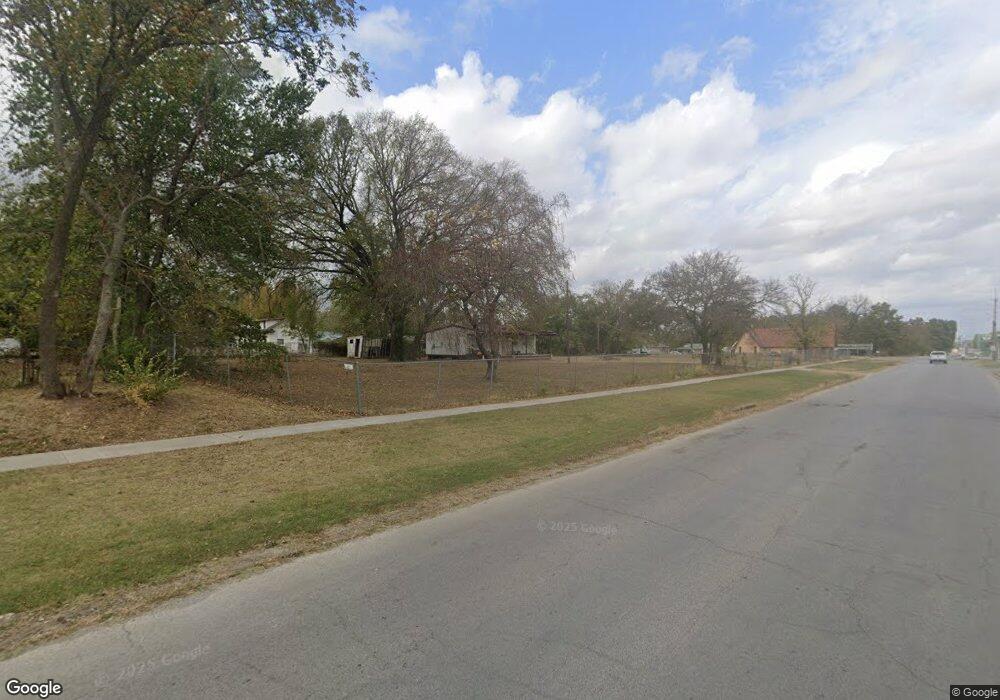 1316 N Okmulgee Ave, Okmulgee, OK 74447 - photo 1