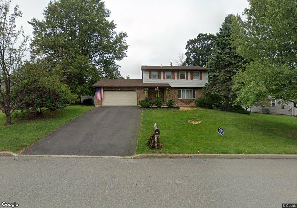 1159 Horizon Dr, Pen Argyl, PA 18072 - photo 1