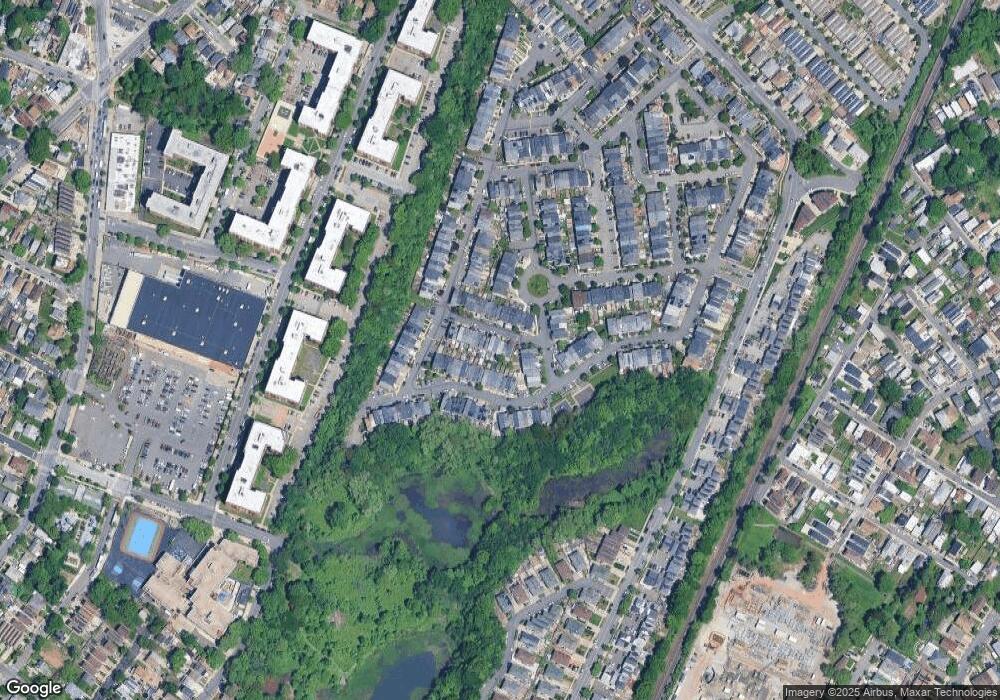 24 Scenic Ln, Staten Island, NY 10304 - photo 1