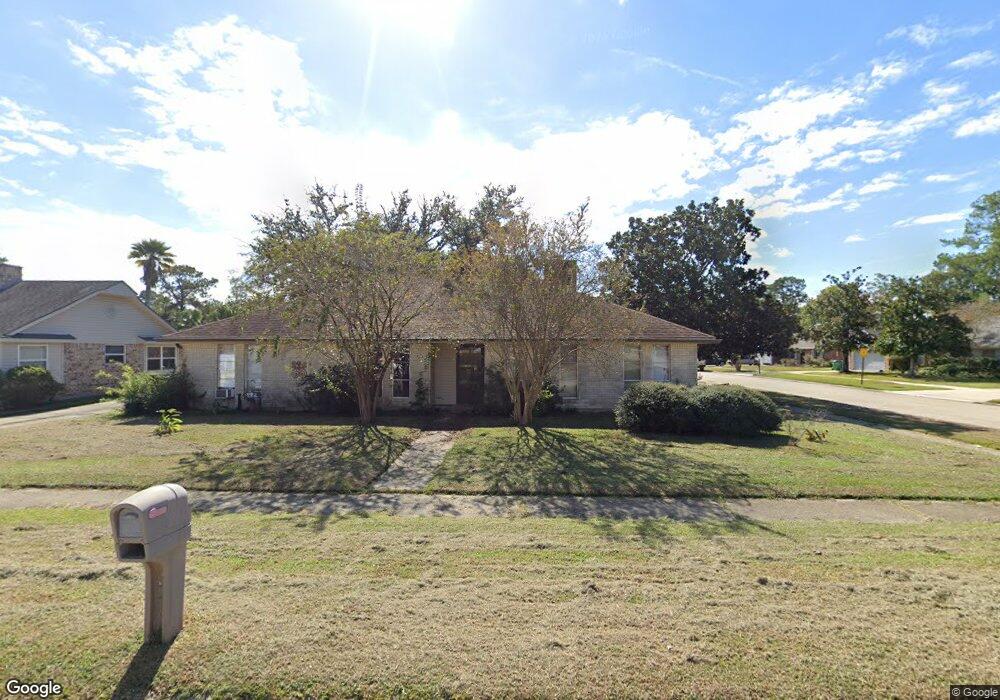 401 Arrowwood Dr, Slidell, LA 70458 - photo 1