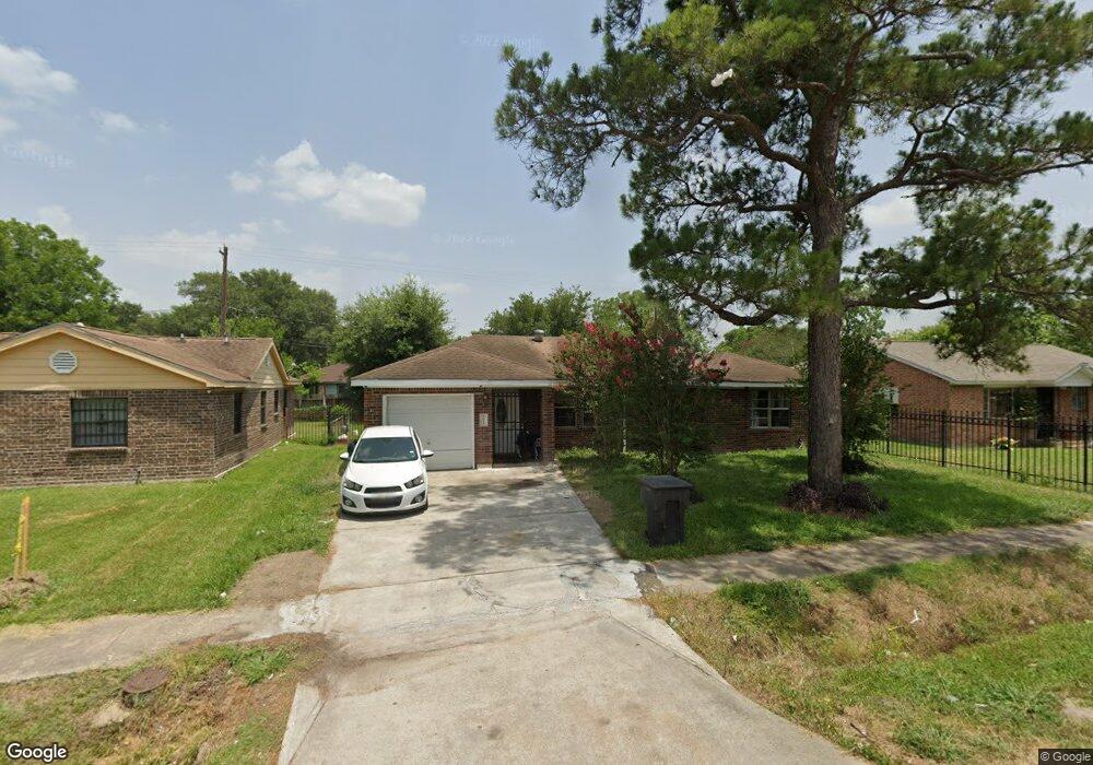 7031 Sherwood Dr, Houston, TX 77021 - photo 1