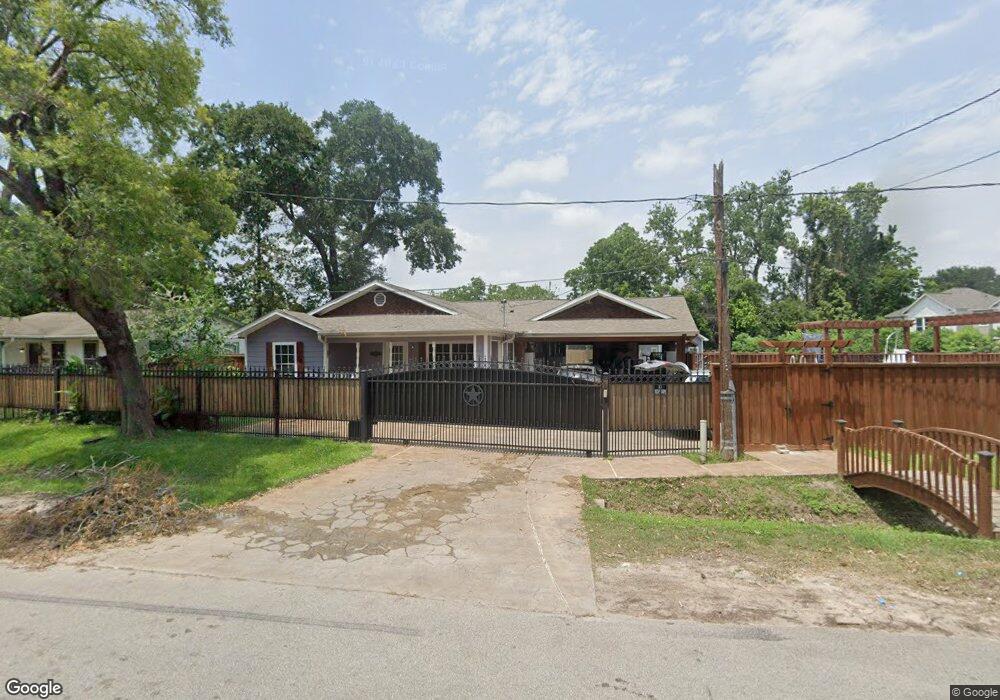 890 Fortune St, Houston, TX 77088 - photo 1