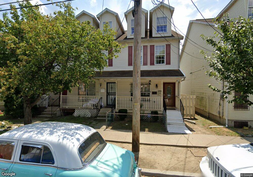 426 Washington St, Camden, NJ 08103 - photo 1