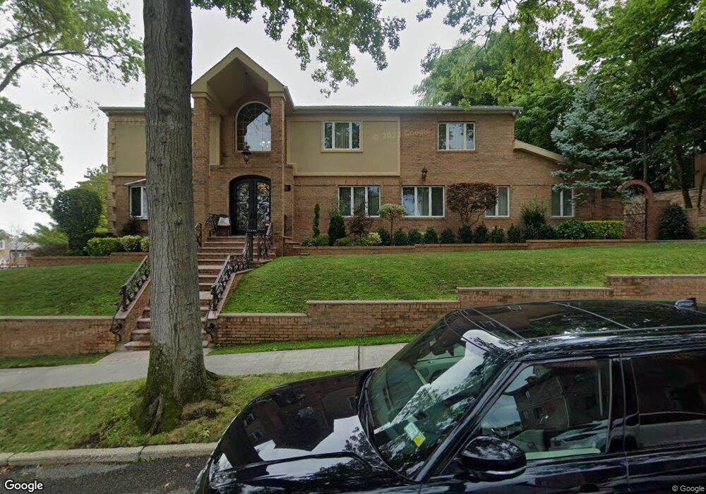 8005 Haddon St, Jamaica, NY 11432 - photo 1