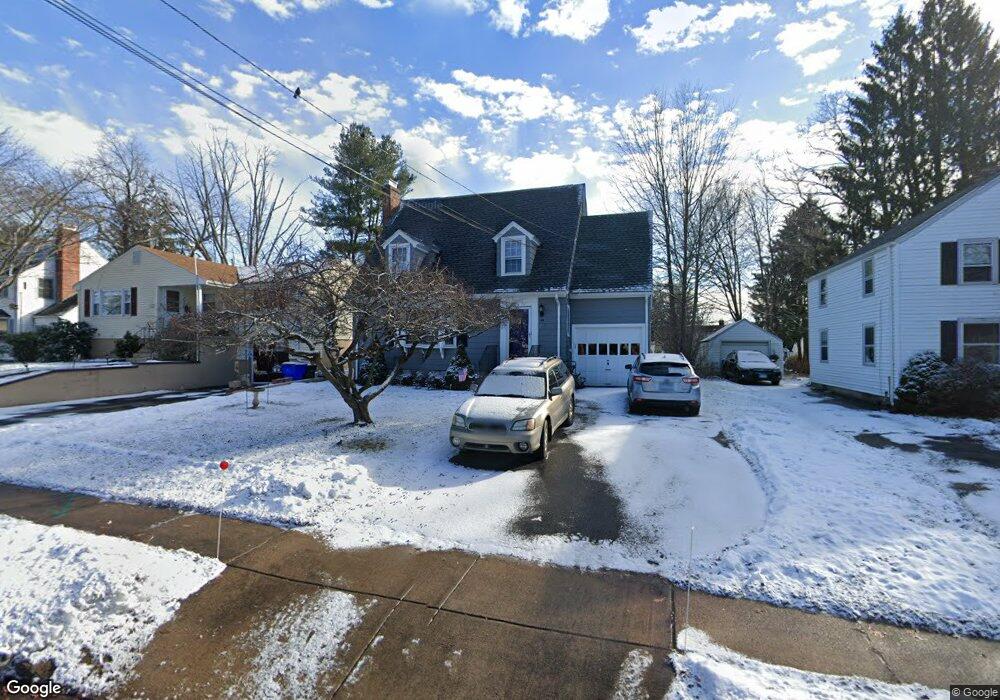 49 Clarendon Ave, West Hartford, CT 06110 - photo 1