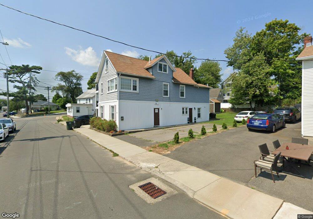 32 Village Rd unit 1, Milford, CT 06460 - photo 1