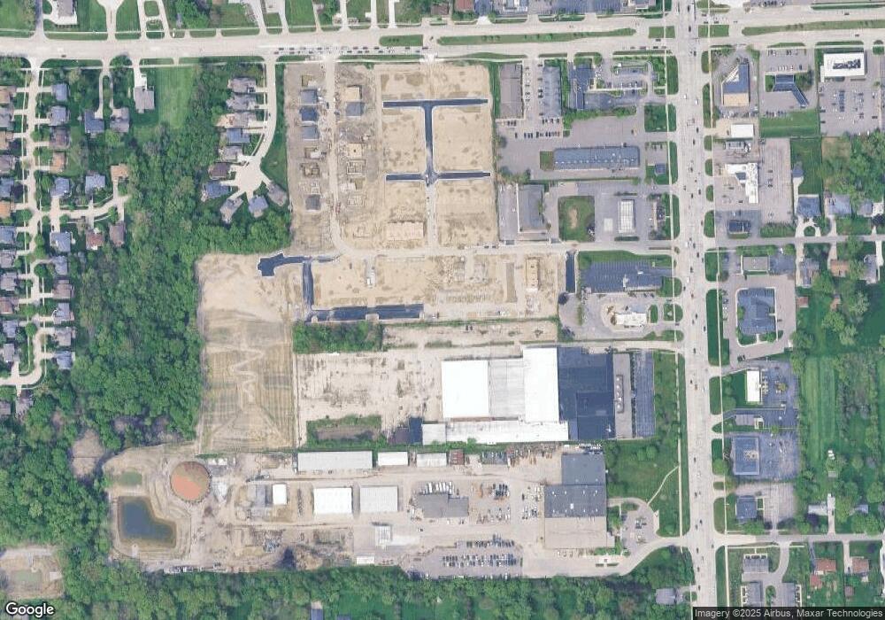 845 Canterbury Ln, Troy, MI 48085 - photo 1