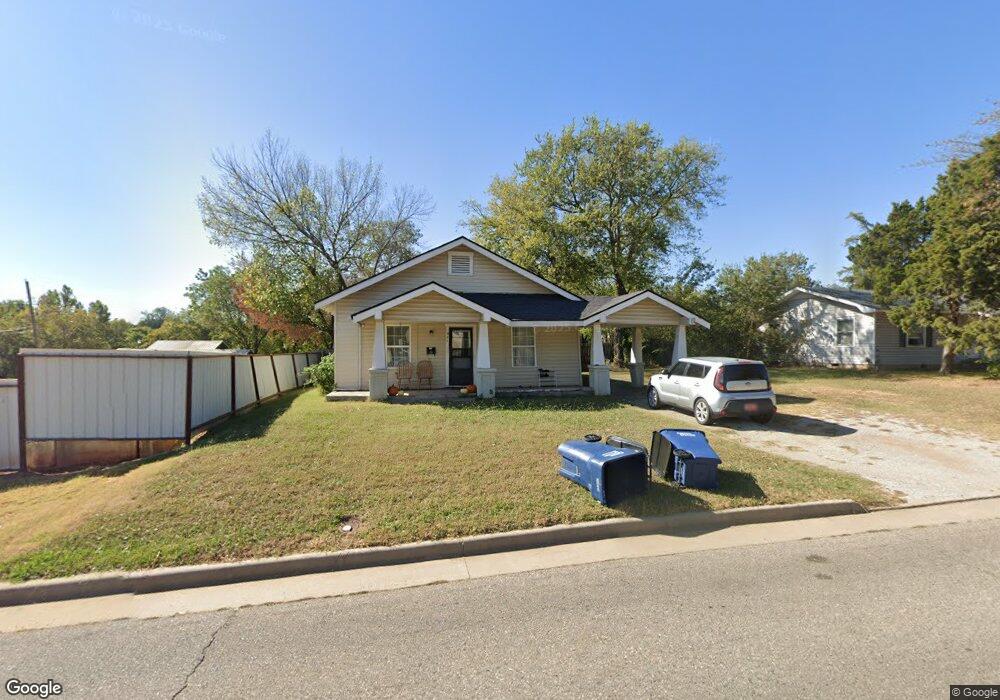 934 N Union Ave, Shawnee, OK 74801 - photo 1