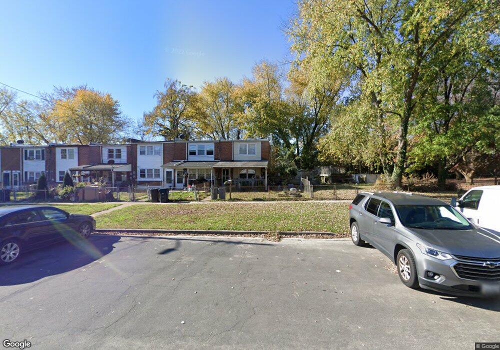 907 Niagara Ct, Halethorpe, MD 21227 - photo 1