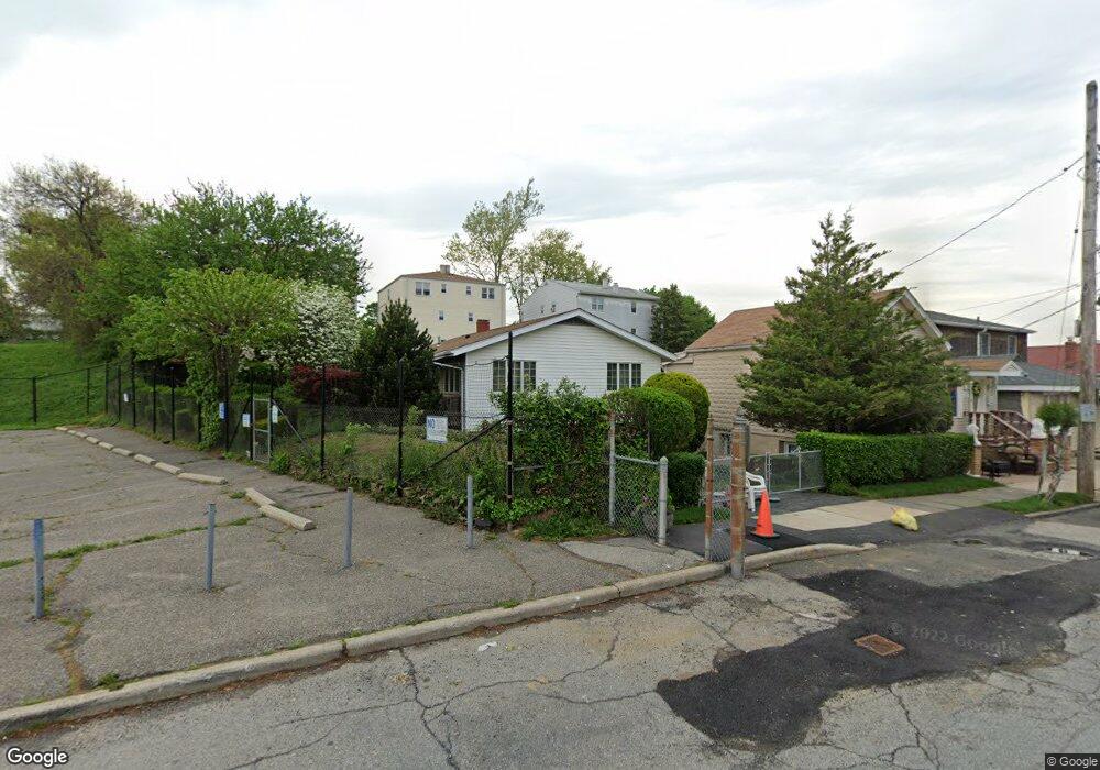 239 Glenhill Ave, Yonkers, NY 10701 - photo 1