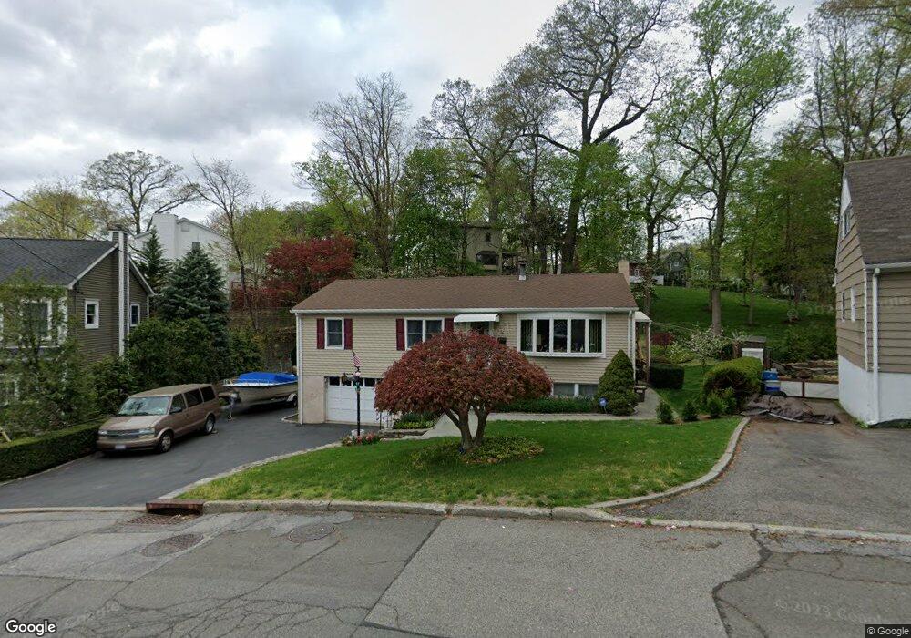 52 Lincoln Ave, Ossining, NY 10562 - photo 1