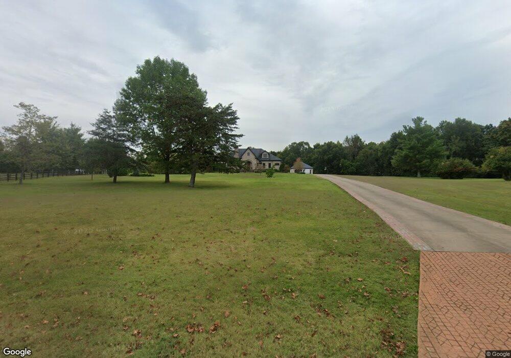 10251 Saddle Pointe Dr, Louisville, KY 40291 - photo 1