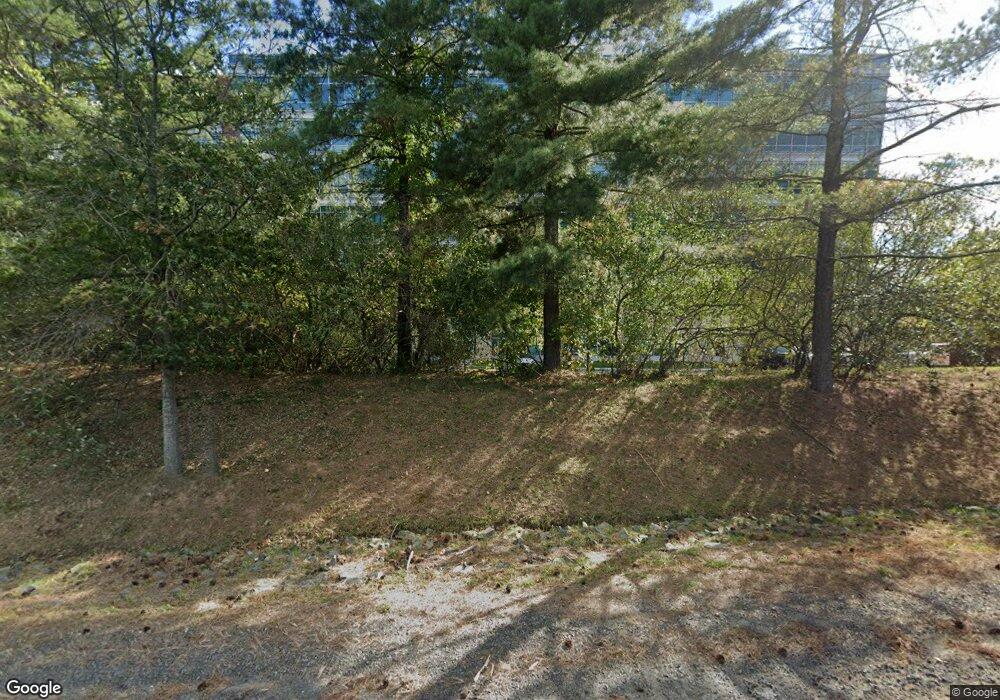 10740 Parkridge Blvd, Reston, VA 20191 - photo 1