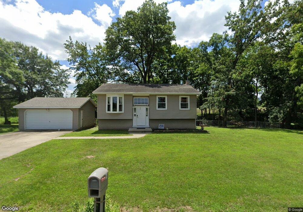 10139 E Heritage Dr, Effingham, IL 62401 - photo 1
