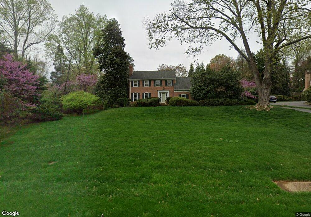 914 Kimberwicke Rd, McLean, VA 22102 - photo 1