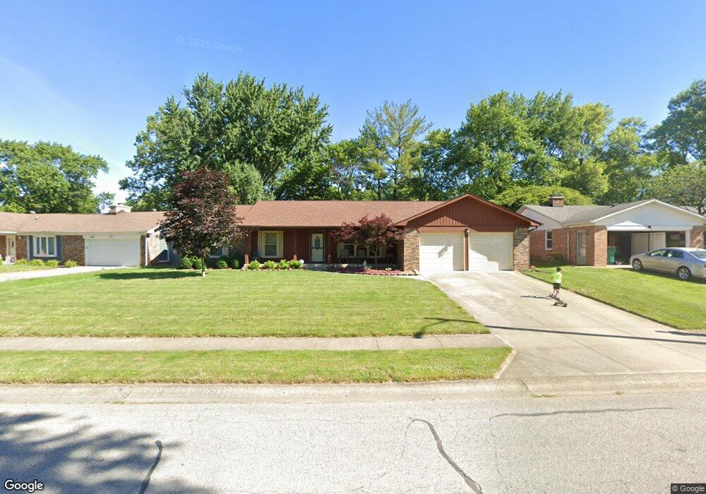 1730 Sycamore Dr, Plainfield, IN 46168 - photo 1