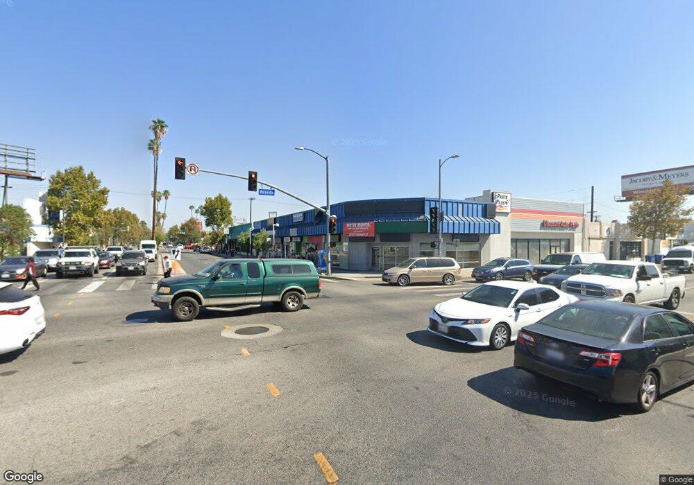 8208 Chamberlain Ln, Reseda, CA 91335 - photo 1