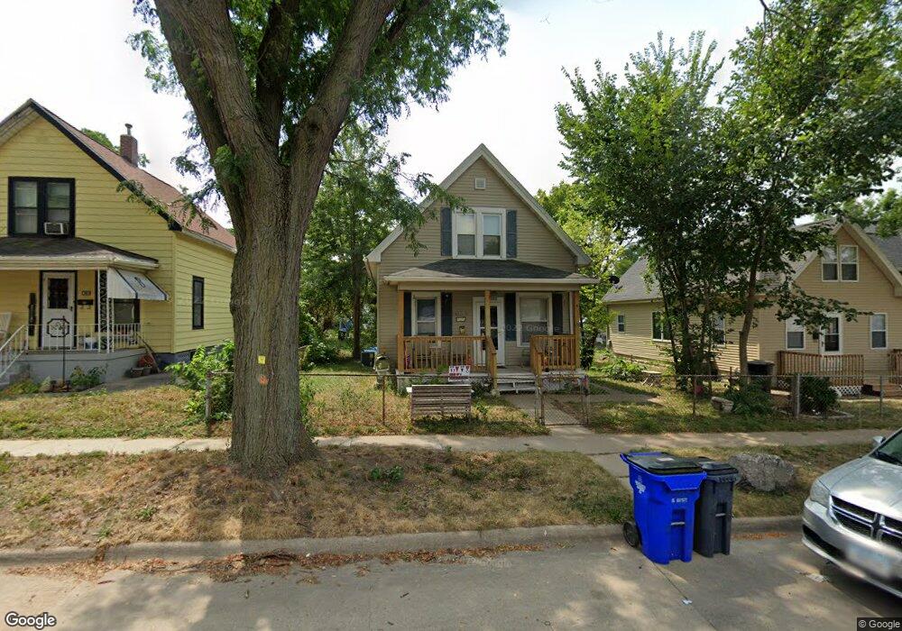 1033 10th Ave SE, Cedar Rapids, IA 52401 - photo 1