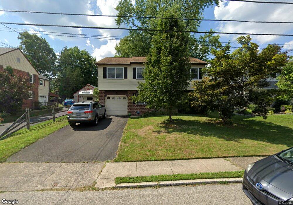 447 Edgewood Dr, Ambler, PA 19002 - photo 1