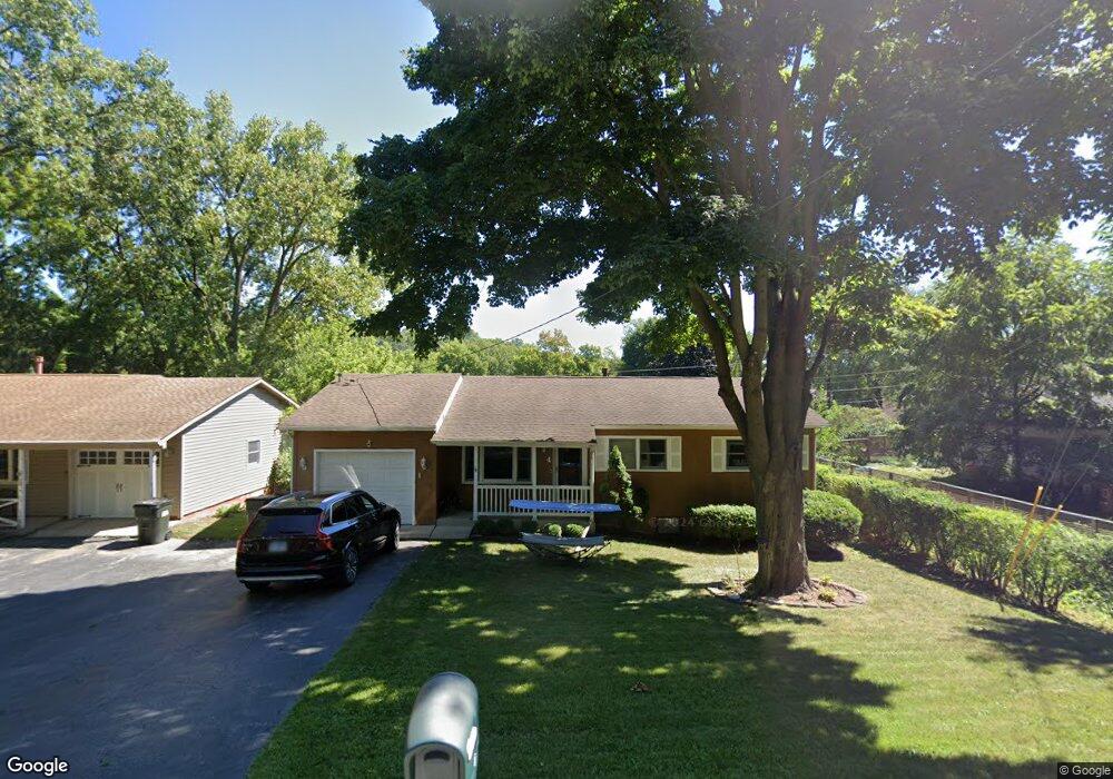 4 Hilltop Dr unit 2, Lake In the Hills, IL 60156 - photo 1