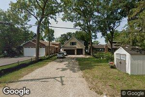 11 S Lake Ave, Third Lake, IL 60030