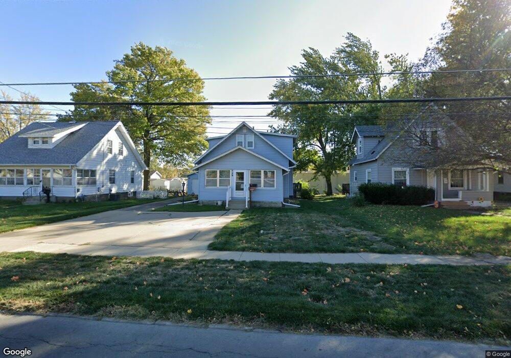 729 N 4th Ave E, Newton, IA 50208 - photo 1
