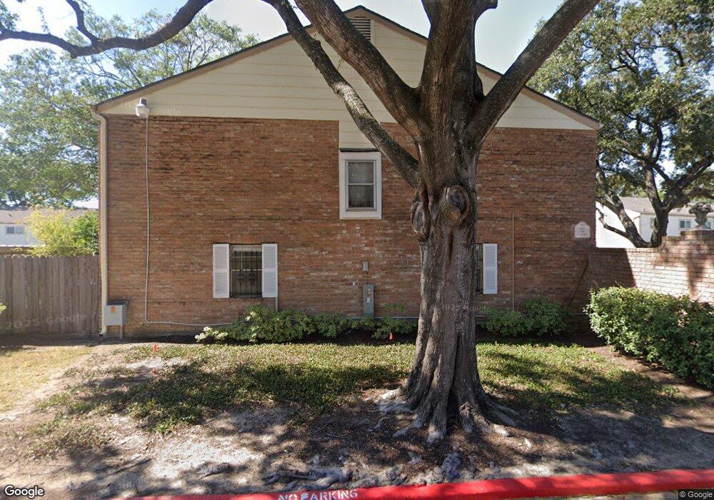 1229 Country Place Dr, Houston, TX 77079 - photo 1