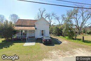 609 Jones St, Ray City, GA 31645