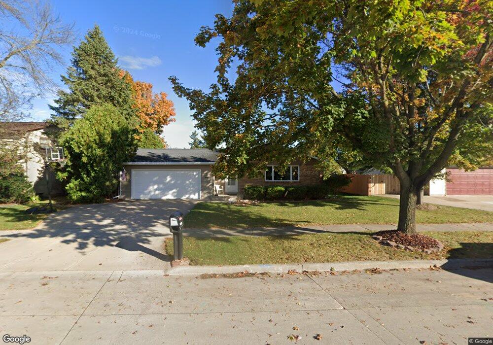 1616 W Cloverdale Dr, Appleton, WI 54914 - photo 1