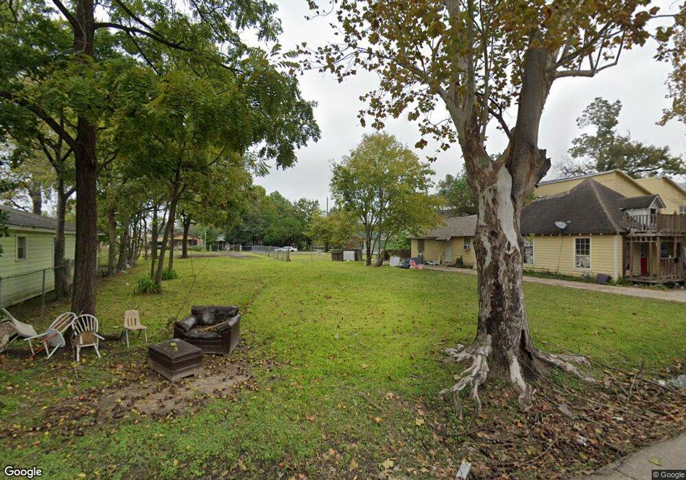 111 E 32nd St, Houston, TX 77018 - photo 1