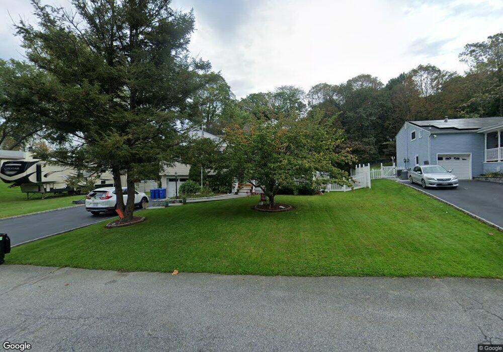 8 Knollwood Rd, Cortlandt Manor, NY 10567 - photo 1