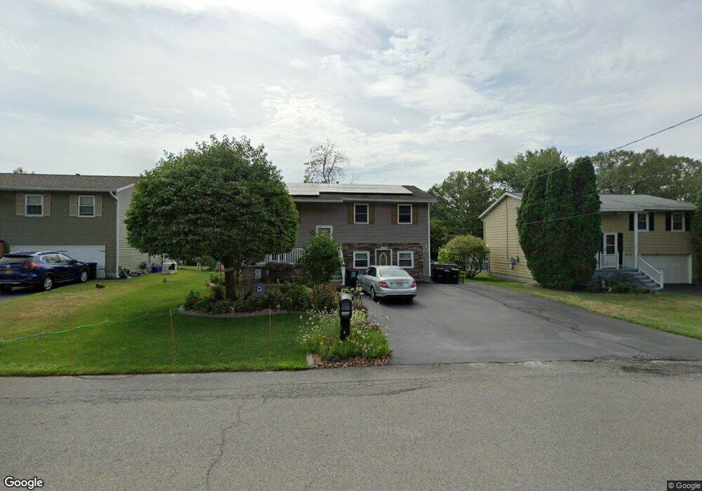 8 Holly Blvd, Schenectady, NY 12302 - photo 1