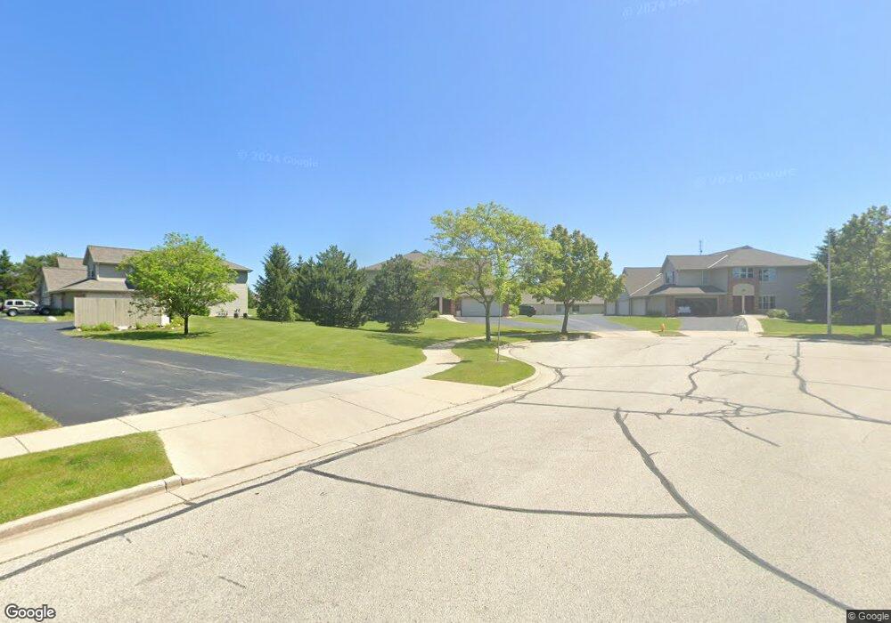 1022 E Woodview Ct unit 1, Slinger, WI 53086 - photo 1