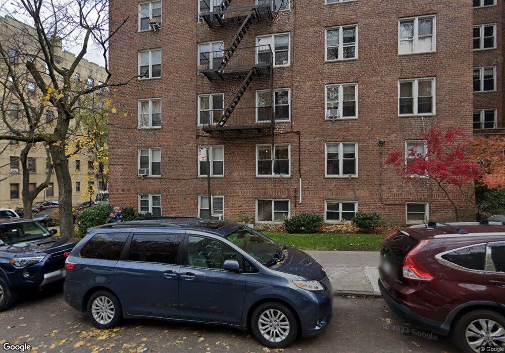 153 Bennett Ave unit 4 A, New York, NY 10040 - photo 1