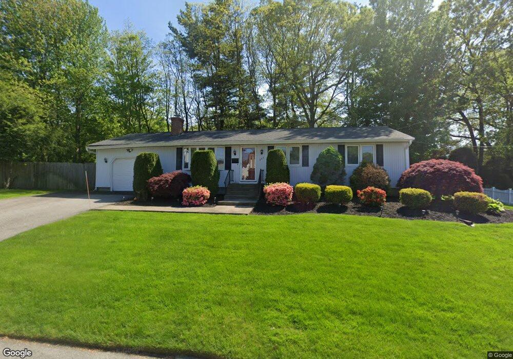 347 Summit Dr, Cranston, RI 02920 - photo 1