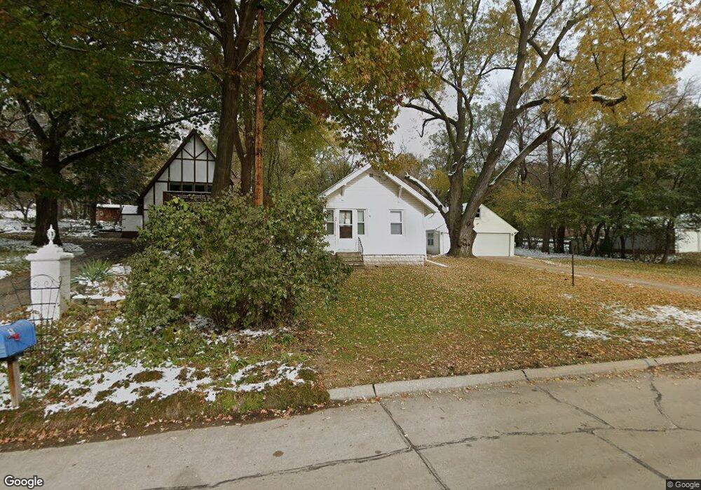 66 36th Ave SW, Cedar Rapids, IA 52404 - photo 1