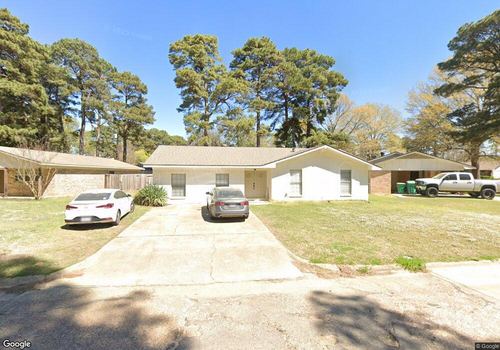 3704 Honeysuckle Ln, Texarkana, TX 75503 - photo 1