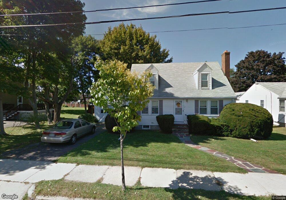 17 Beacon St, Stoneham, MA 02180 - photo 1