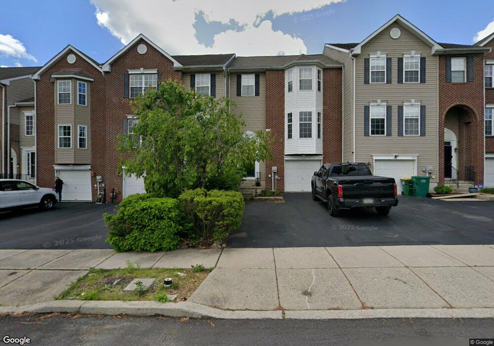 5611 Spring Ridge Dr W, Macungie, PA 18062 - photo 1