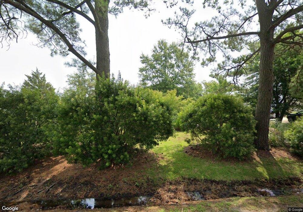 1304 Dandy Loop Rd, Yorktown, VA 23692 - photo 1